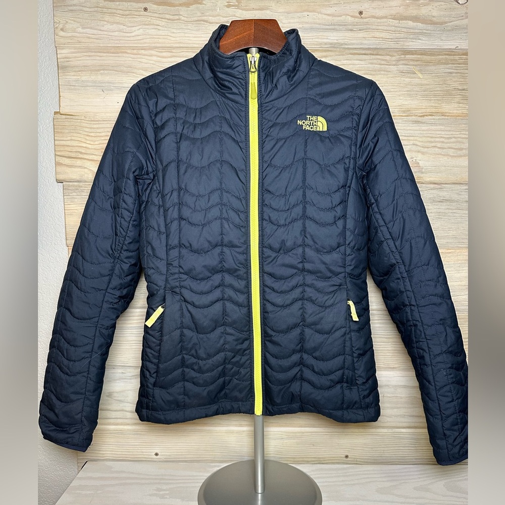 The North Face lightweight down jacket Size Medium